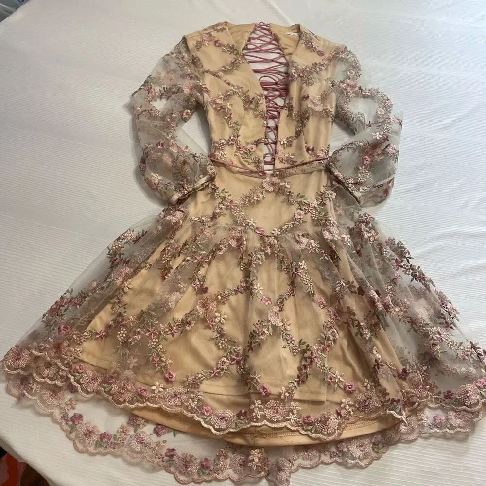 Hello Molly Floral Embroidered Strappy Dress Size 8